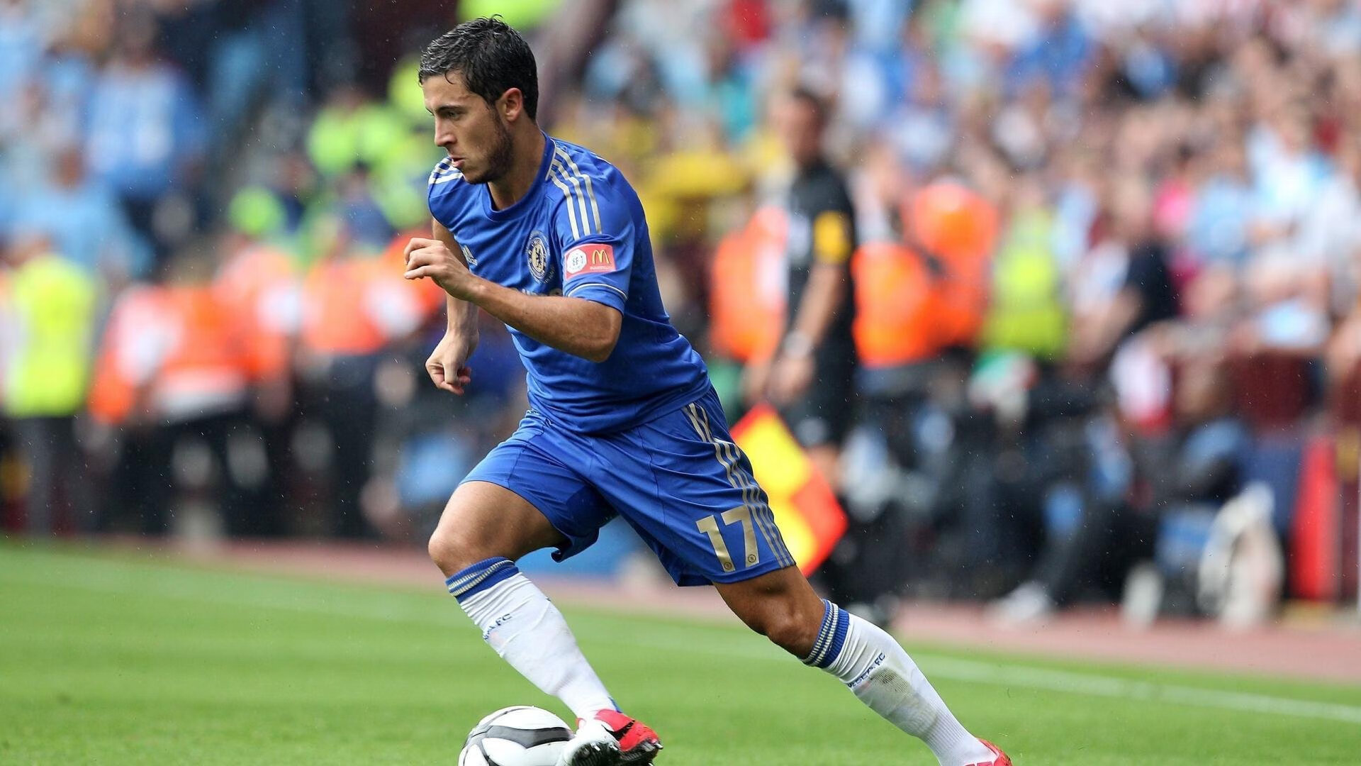 女足邦马蒂创造历史，激励更多女孩踢球，邦比女足